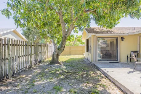 9235 Saddlecreek Drive Boca Raton FL 33496