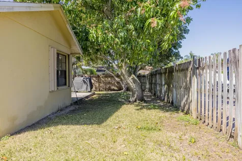 9235 Saddlecreek Drive Boca Raton FL 33496