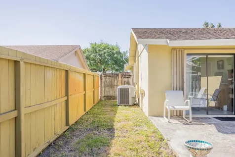9235 Saddlecreek Drive Boca Raton FL 33496