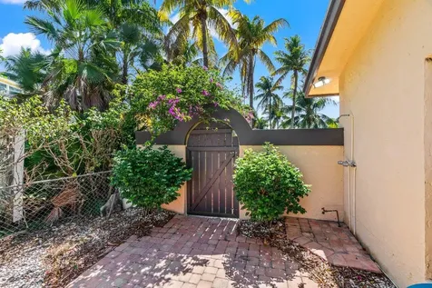 501 Nw 55th Terrace Boca Raton FL 33487