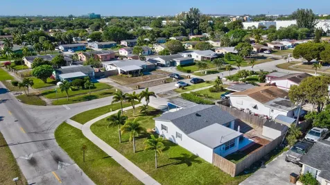 307 Nw 4th Place Deerfield Beach FL 33441