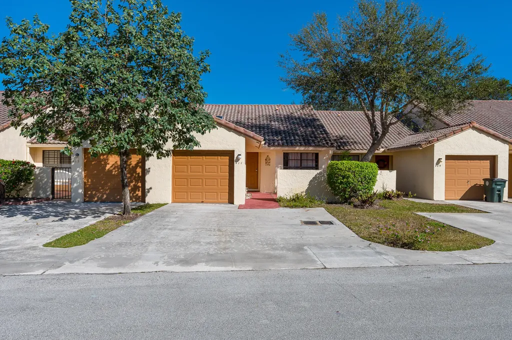 411 Cottonwood Place Boca Raton FL 33431