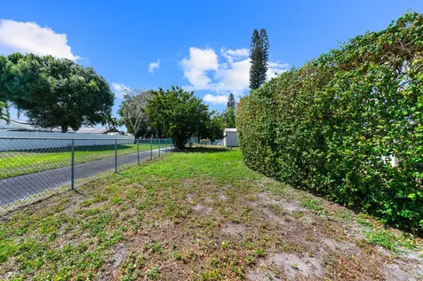 8390 Rural Lane Boca Raton FL 33433