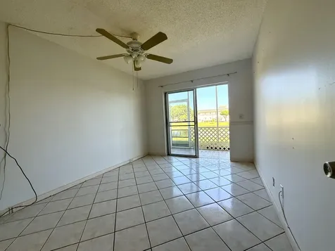 401 Chatham T West Palm Beach FL 33417