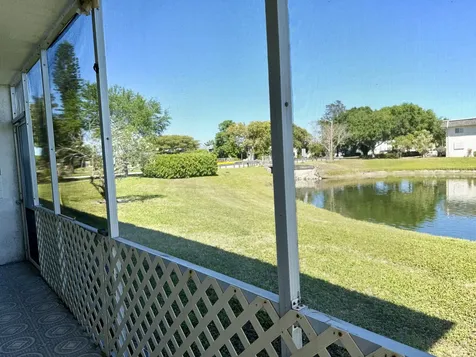 401 Chatham T West Palm Beach FL 33417