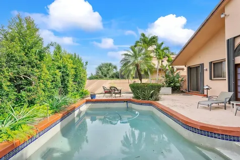 6547 Via Rosa Boca Raton FL 33433