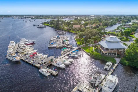 3901 Se Saint Lucie Boulevard Stuart FL 34997