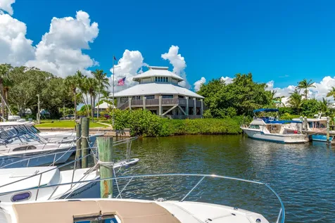 3901 Se Saint Lucie Boulevard Stuart FL 34997