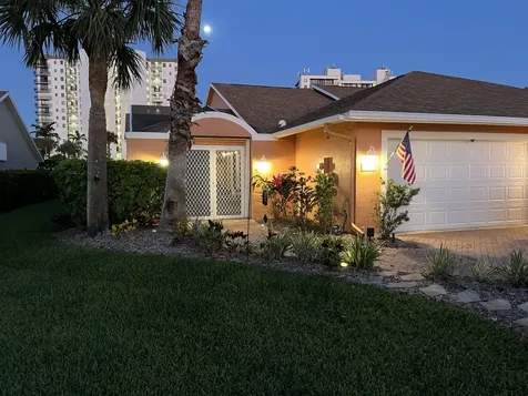 209 River Walk Hutchinson Island FL 34949