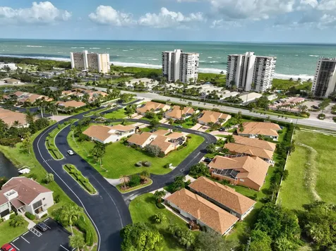 209 River Walk Hutchinson Island FL 34949