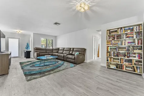 334 Nw 42nd Street Boca Raton FL 33431
