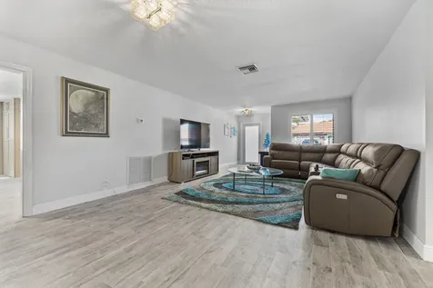 334 Nw 42nd Street Boca Raton FL 33431