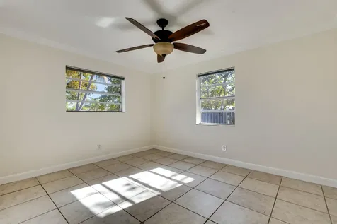 299 Ne 21st Street Boca Raton FL 33431