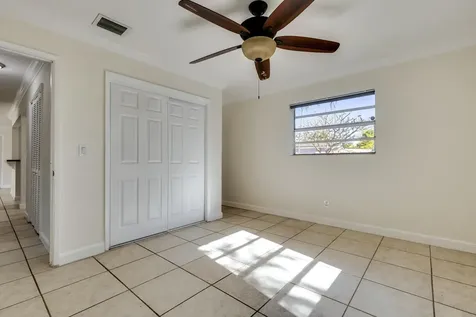 299 Ne 21st Street Boca Raton FL 33431
