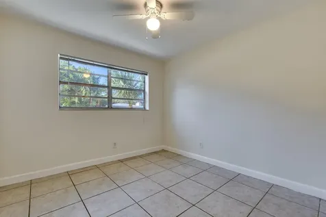 299 Ne 21st Street Boca Raton FL 33431