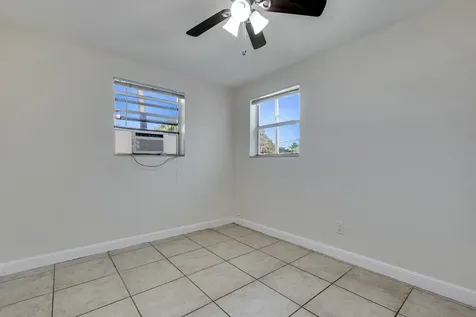 299 Ne 21st Street Boca Raton FL 33431
