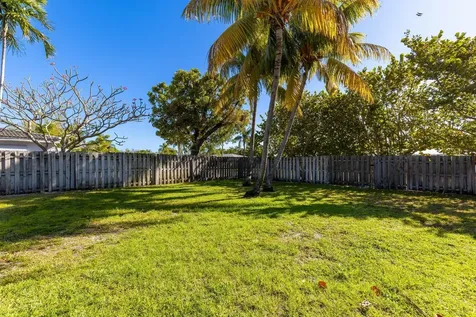299 Ne 21st Street Boca Raton FL 33431