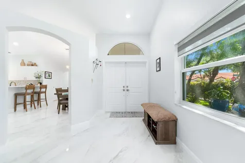 8291 Via Di Veneto Boca Raton FL 33496