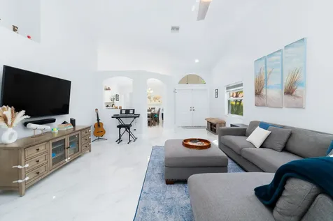 8291 Via Di Veneto Boca Raton FL 33496
