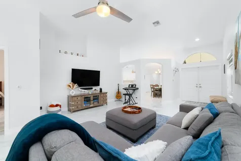 8291 Via Di Veneto Boca Raton FL 33496