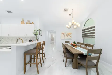 8291 Via Di Veneto Boca Raton FL 33496