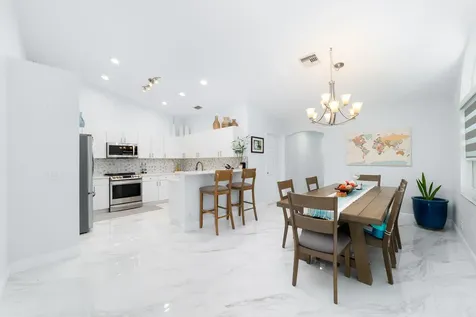 8291 Via Di Veneto Boca Raton FL 33496