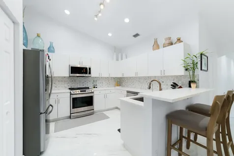 8291 Via Di Veneto Boca Raton FL 33496