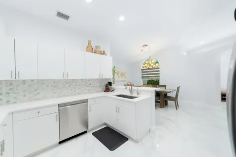 8291 Via Di Veneto Boca Raton FL 33496