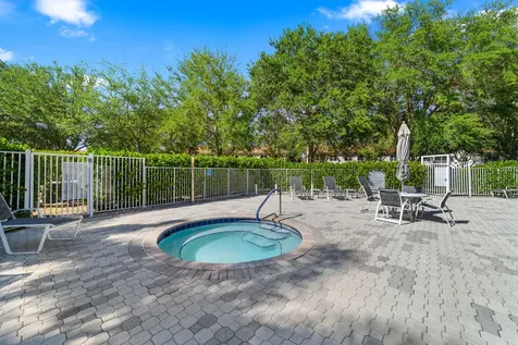 8291 Via Di Veneto Boca Raton FL 33496