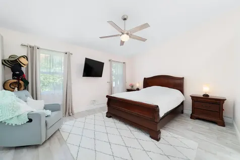 8291 Via Di Veneto Boca Raton FL 33496