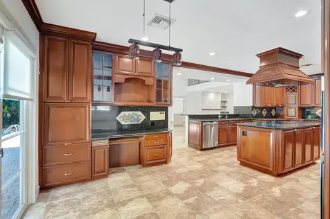930 N Parkside Circle Boca Raton FL 33486