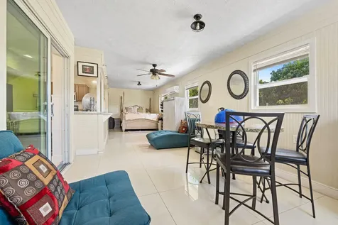 932 Se Damask Avenue Port Saint Lucie FL 34983