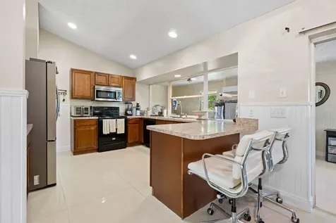 932 Se Damask Avenue Port Saint Lucie FL 34983