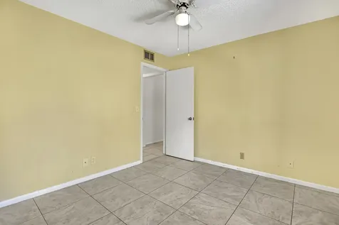 436 Pine Glen Lane Greenacres FL 33463