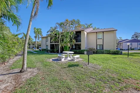 436 Pine Glen Lane Greenacres FL 33463