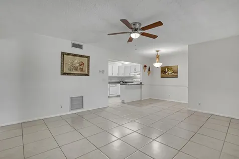 436 Pine Glen Lane Greenacres FL 33463