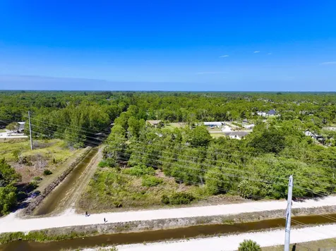 13217 62 The Acreage FL 33412