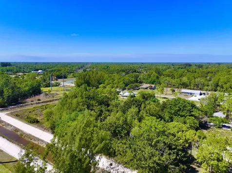 13217 62 The Acreage FL 33412