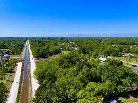 13217 62 The Acreage FL 33412