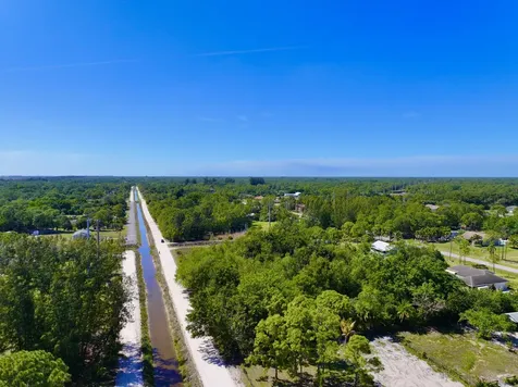 13217 62 The Acreage FL 33412