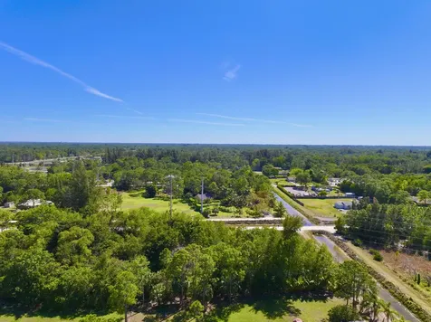 13217 62 The Acreage FL 33412