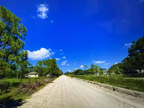 13217 62 The Acreage FL 33412