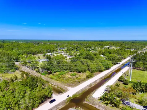 13217 62 The Acreage FL 33412