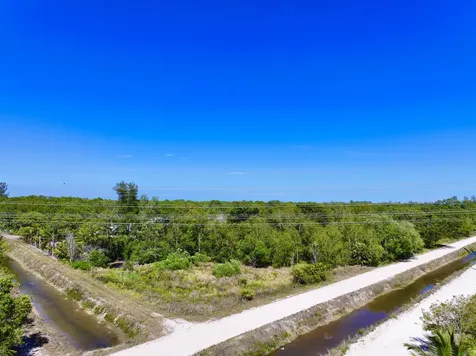 13217 62 The Acreage FL 33412