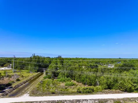 13217 62 The Acreage FL 33412