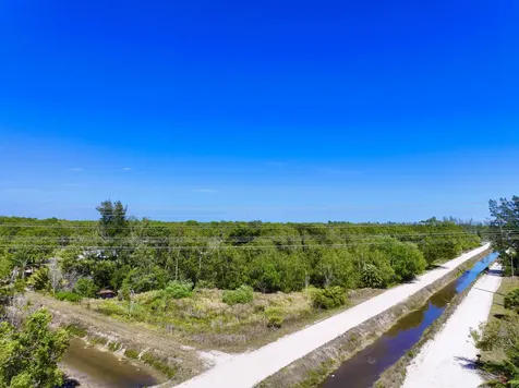 13217 62 The Acreage FL 33412