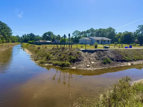 13217 62 The Acreage FL 33412