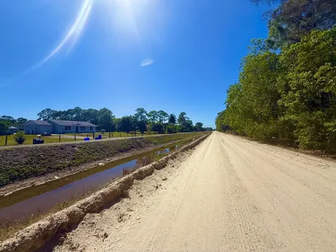 13217 62 The Acreage FL 33412