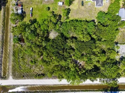 13217 62 The Acreage FL 33412