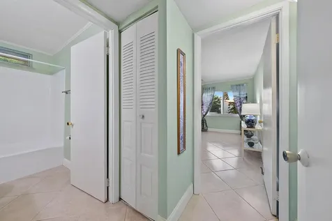 1561 Ne 12th Terrace Jensen Beach FL 34957